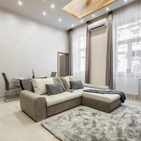 Nirvana Central Suite,3 Bedrooms, 2 Bathrooms, Acs Будапешт Экстерьер фото