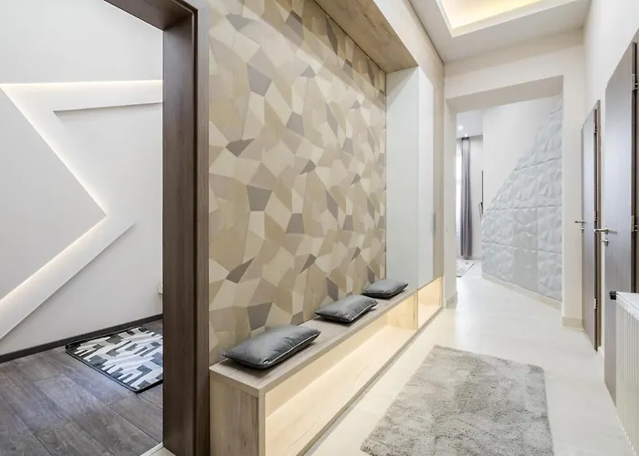Nirvana Central Suite,3 Bedrooms, 2 Bathrooms, Acs