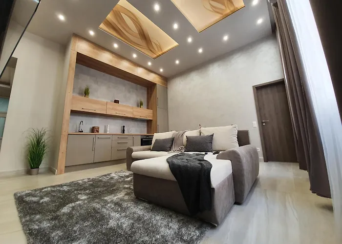 Nirvana Central Suite,3 Bedrooms, 2 Bathrooms, Acs
