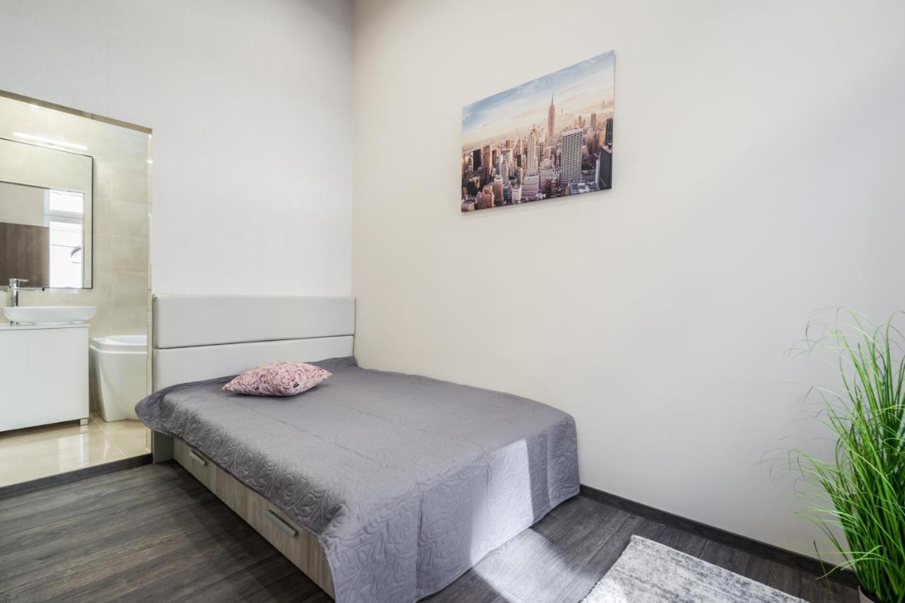 Nirvana Suite,3 Bedrooms, 2 Bathrooms, Acs