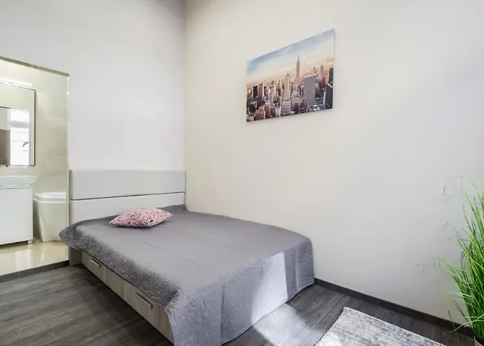 Nirvana Central Suite,3 Bedrooms, 2 Bathrooms, Acs