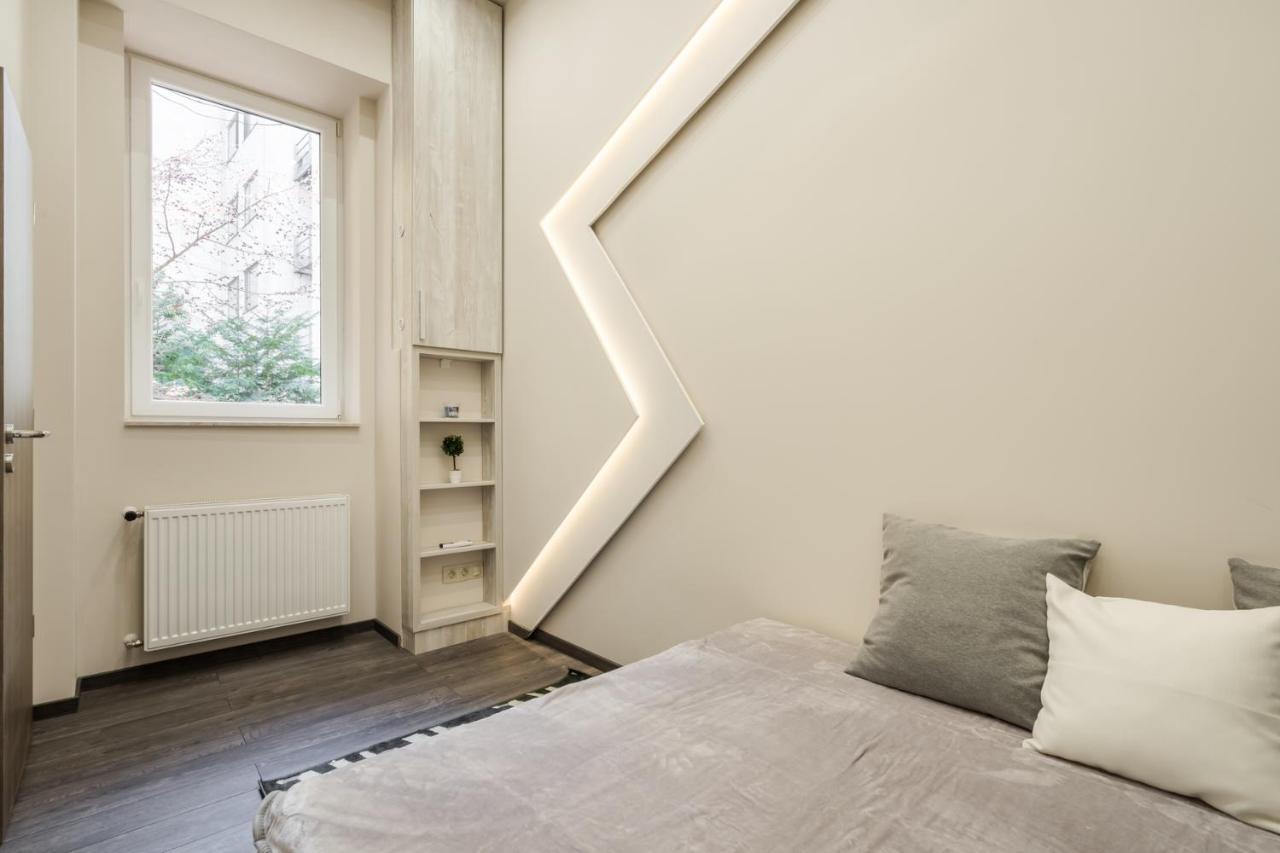 Nirvana Suite,3 Bedrooms, 2 Bathrooms, Acs Апартаменты *